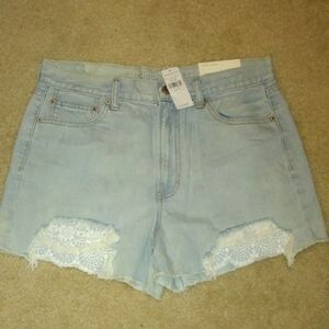 American Eagle Outfitters Women's Light Wash Jean Shorts
